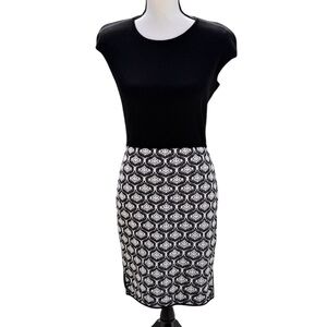 St John Black and White Sheath Dress Size 2